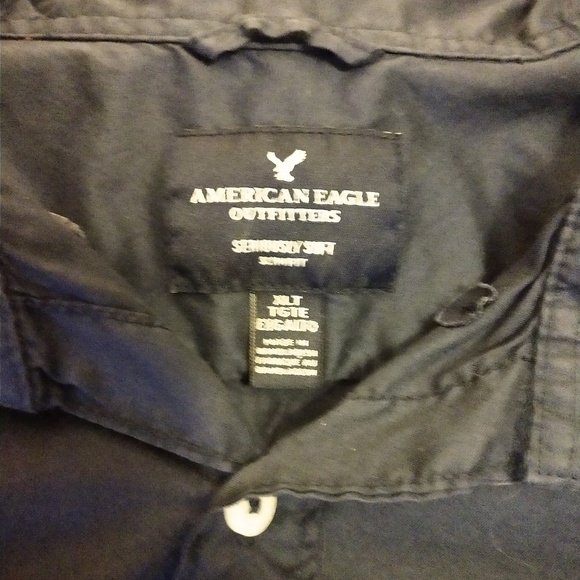 Button down - Picture 2 of 2